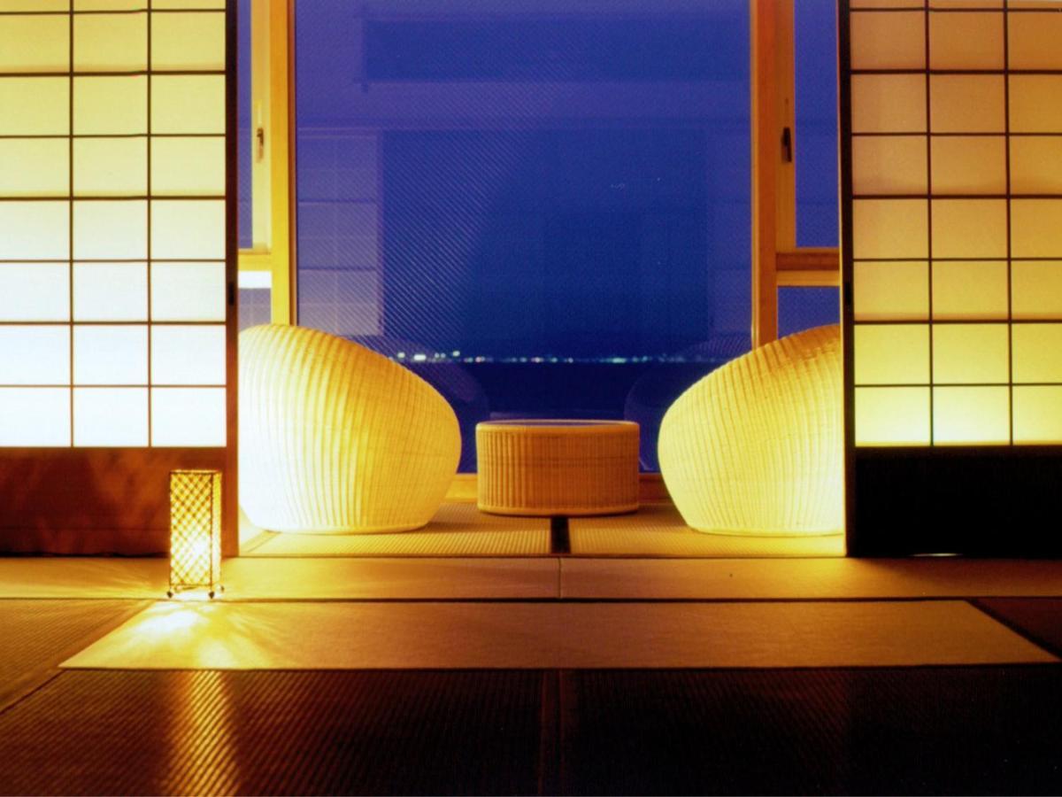 Отель Awaji Yumesenkei Sumoto Экстерьер фото