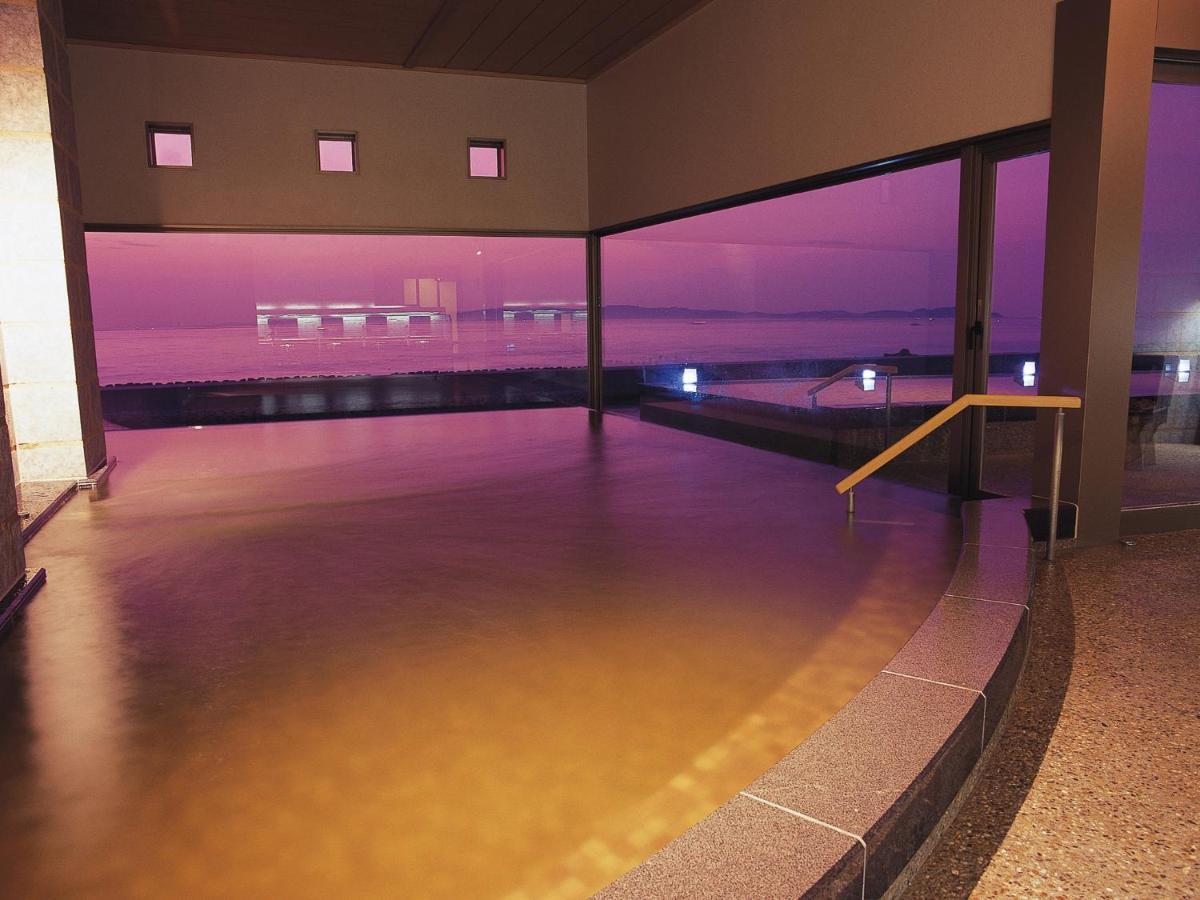 Отель Awaji Yumesenkei Sumoto Экстерьер фото
