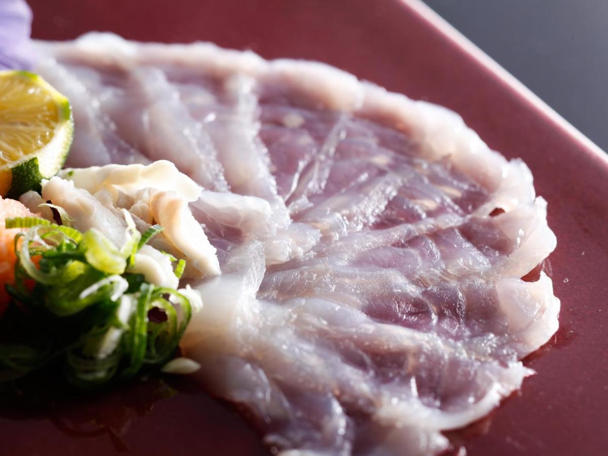 Отель Awaji Yumesenkei Sumoto Экстерьер фото