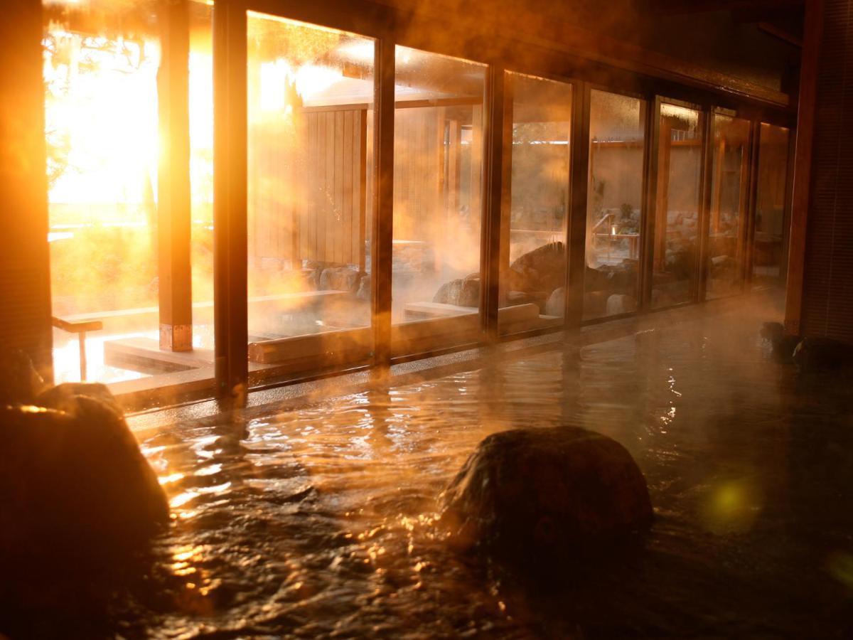 Отель Awaji Yumesenkei Sumoto Экстерьер фото