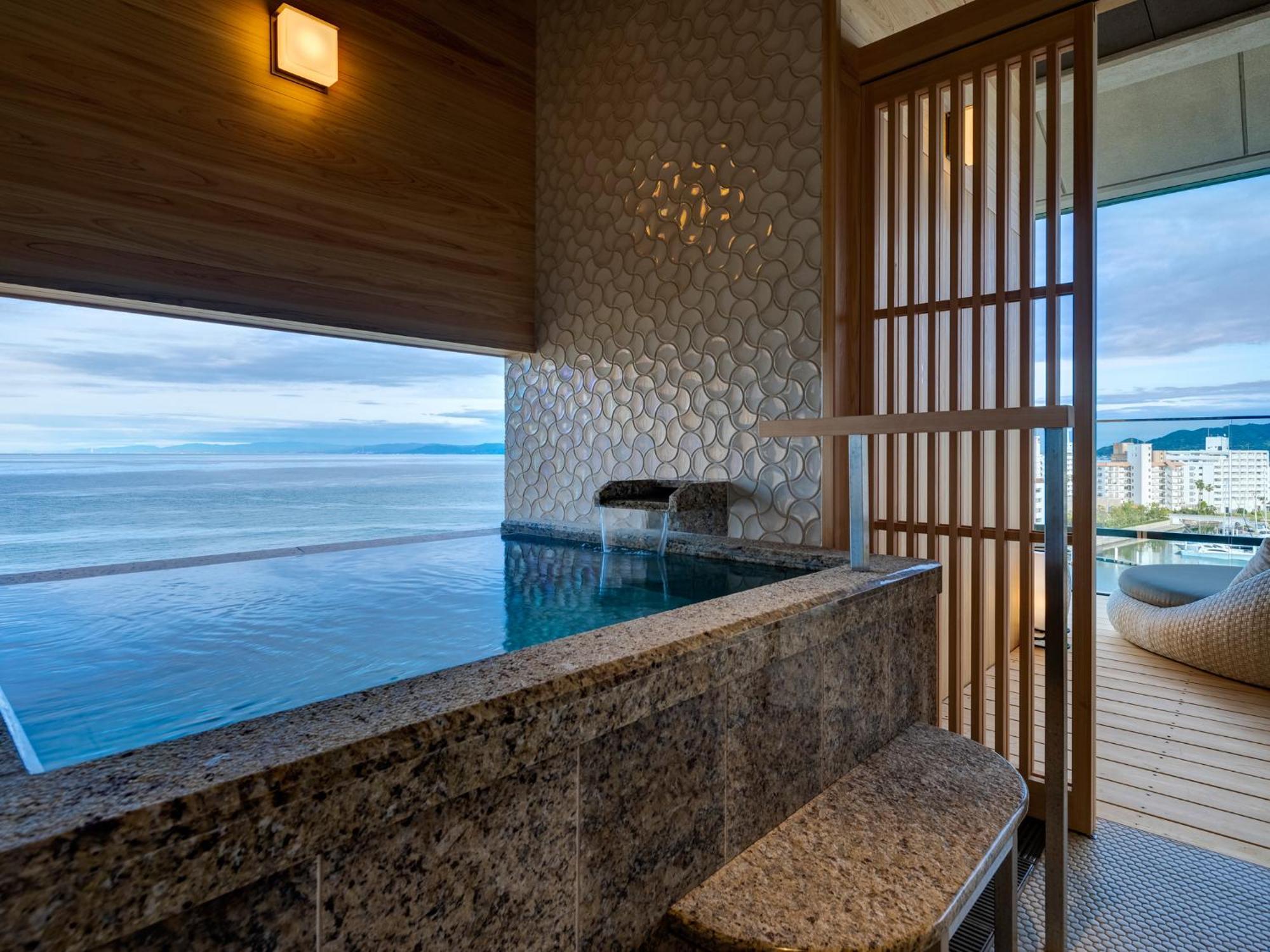 Отель Awaji Yumesenkei Sumoto Номер фото