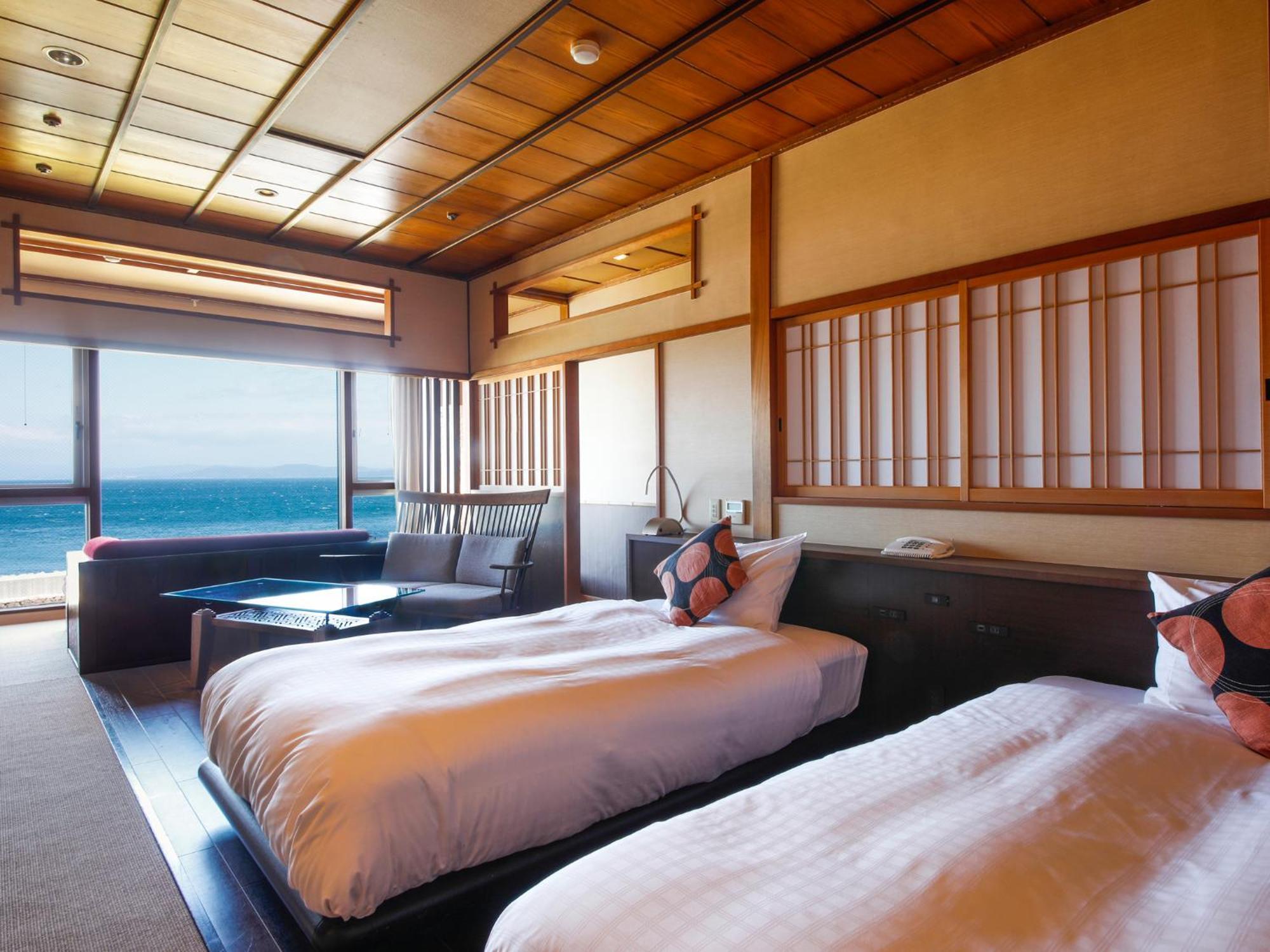 Отель Awaji Yumesenkei Sumoto Номер фото