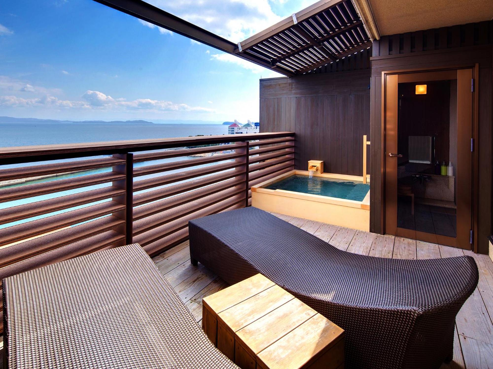 Отель Awaji Yumesenkei Sumoto Номер фото